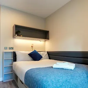 Hotel The Westwood Summer