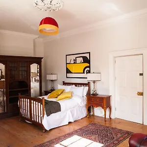the-harcourt-suites.dublin-hotelsweb.com/