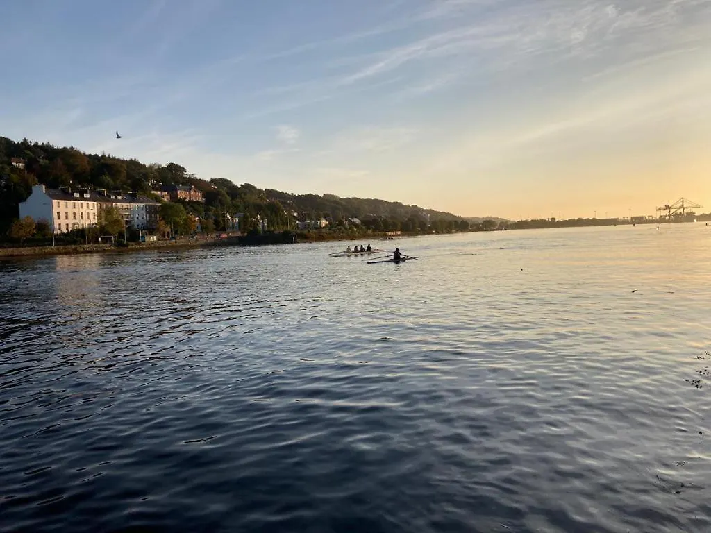 Blackrock Carole Ville Guesthouse Cork Oda ve Kahvaltı
